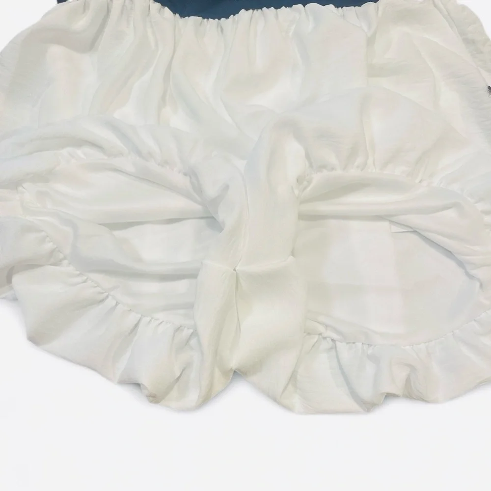 Gilli Romper Size Medium Navy Blue White Striped Pull On Bubble Hem Shorts - Picture 8 of 14